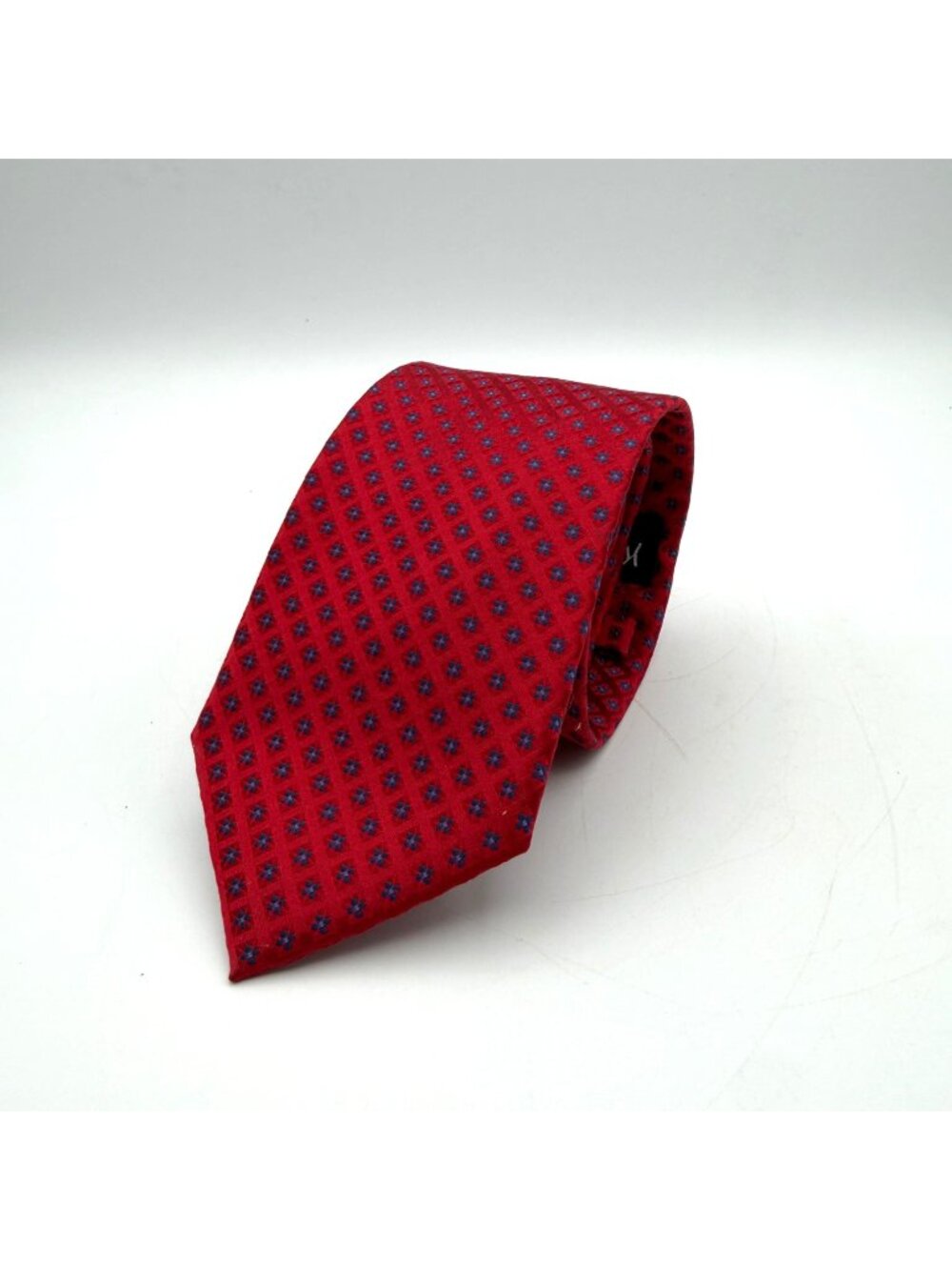 Yves Saint Laurent Pour Homme Made in Italy Red Floral 100% Silk Tie 58" x 3"